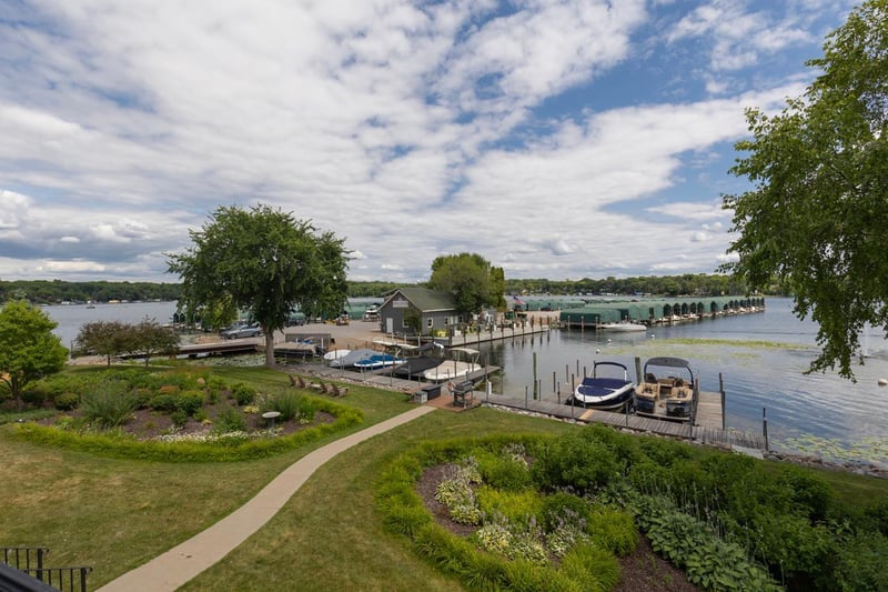 21957 Minnetonka Blvd #17, Excelsior, MN 55331