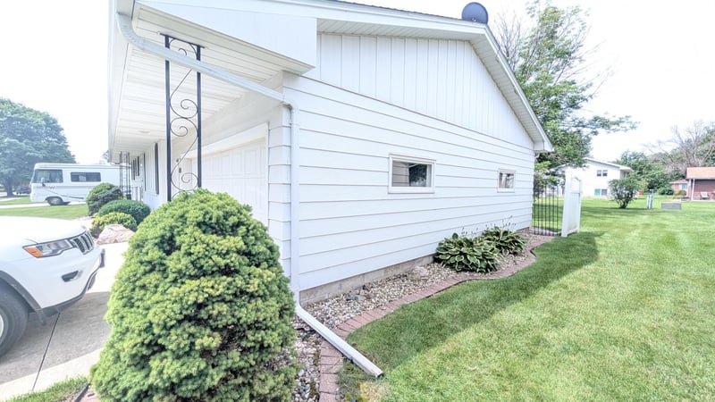 1407 9th St NW, Austin, MN 55912