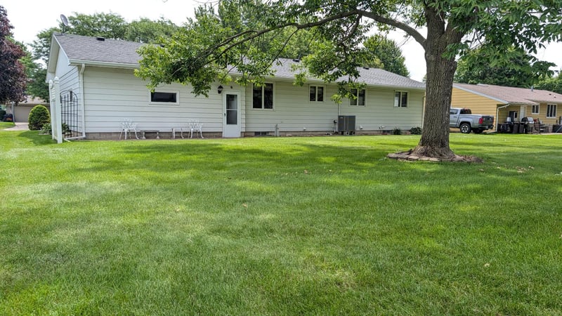 1407 9th St NW, Austin, MN 55912
