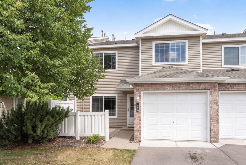 1229 Highpoint Curve, Shakopee, MN 55379