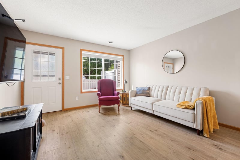 1229 Highpoint Curve, Shakopee, MN 55379