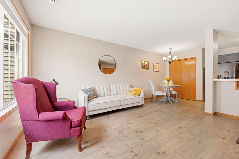 1229 Highpoint Curve, Shakopee, MN 55379