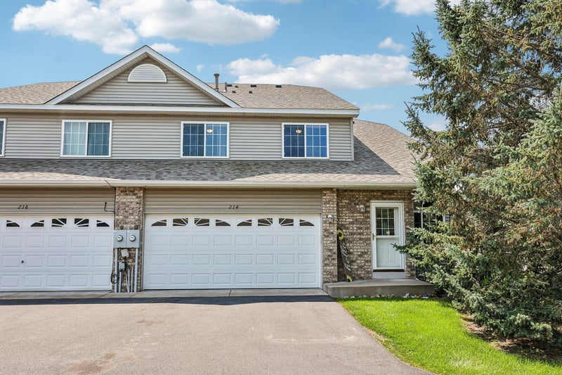 214 11th Ave S, Princeton, MN 55371