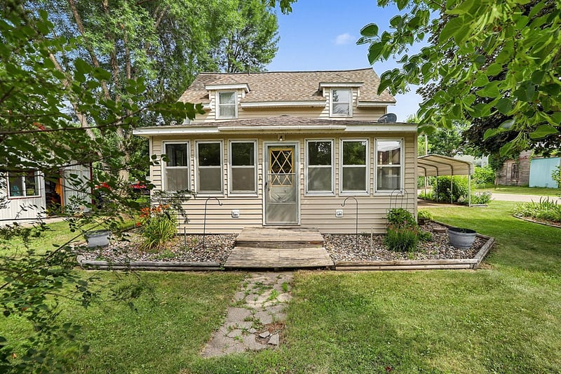 4278 112th St NW, Maple Lake, MN 55358