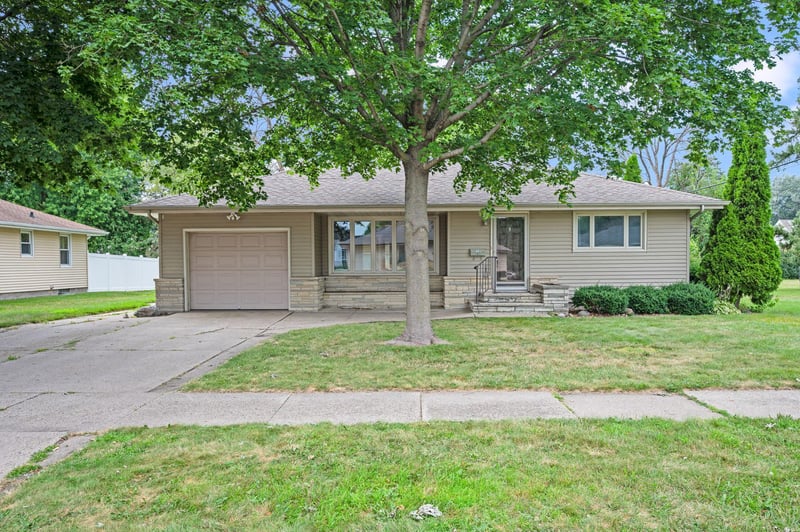 512 S Orient St, Fairmont, MN 56031