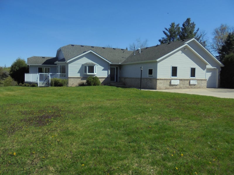101 Northridge Dr, Kenyon, MN 55946