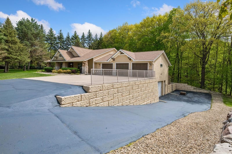 18677 Ponderosa Ct, Eden Prairie, MN 55347