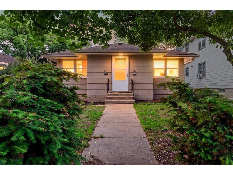 917-919 Weeks Ave SE, Minneapolis, MN 55414