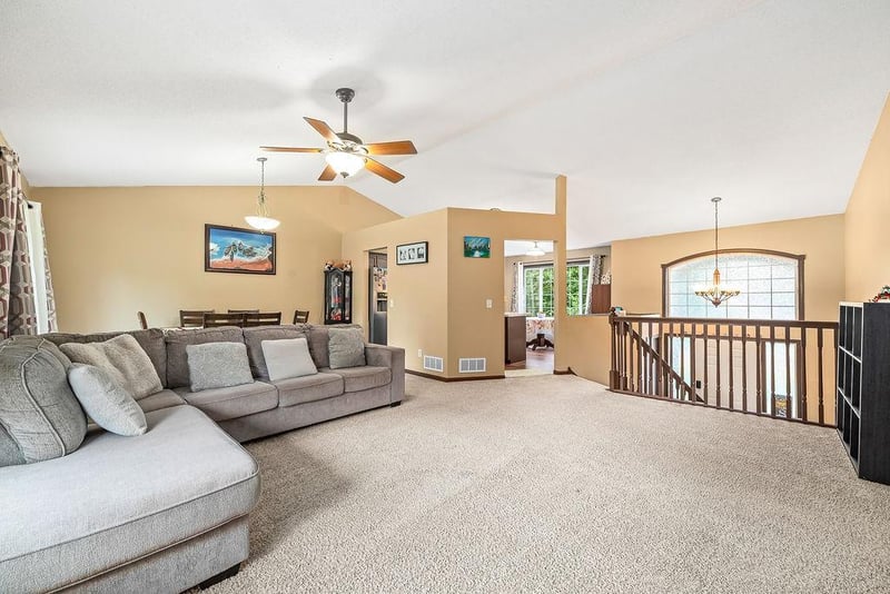 22363 Jed Dr, Rogers, MN 55374