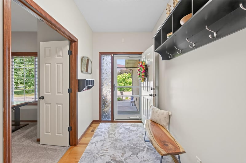 2637 Wilds Ln NW, Prior Lake, MN 55372