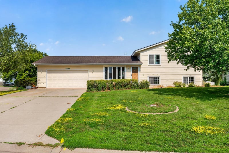 7430 170th Ct W, Rosemount, MN 55068
