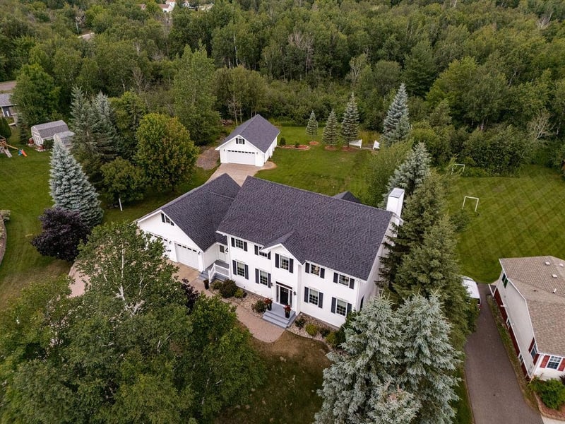 2827 Parkwood Ln, Duluth, MN 55811