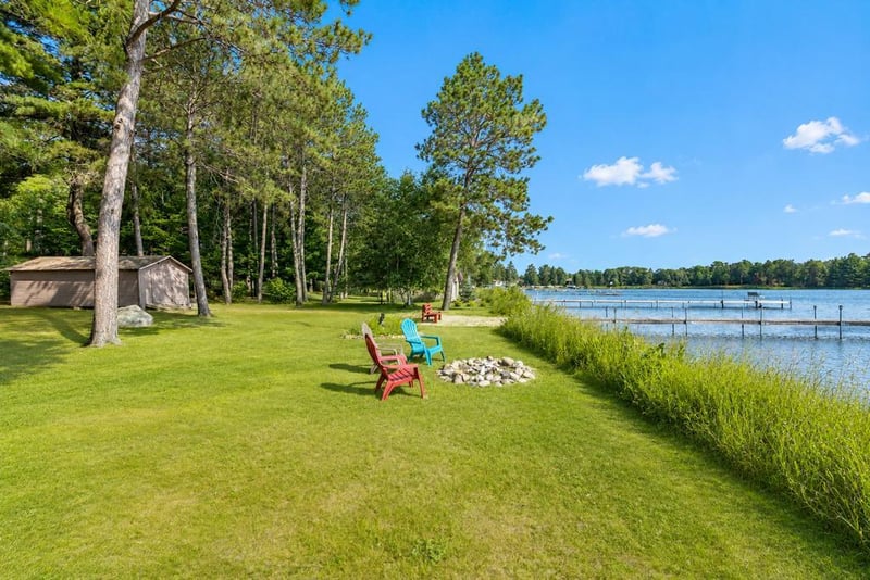 9186 Iris Ln, Pequot Lakes, MN 56472