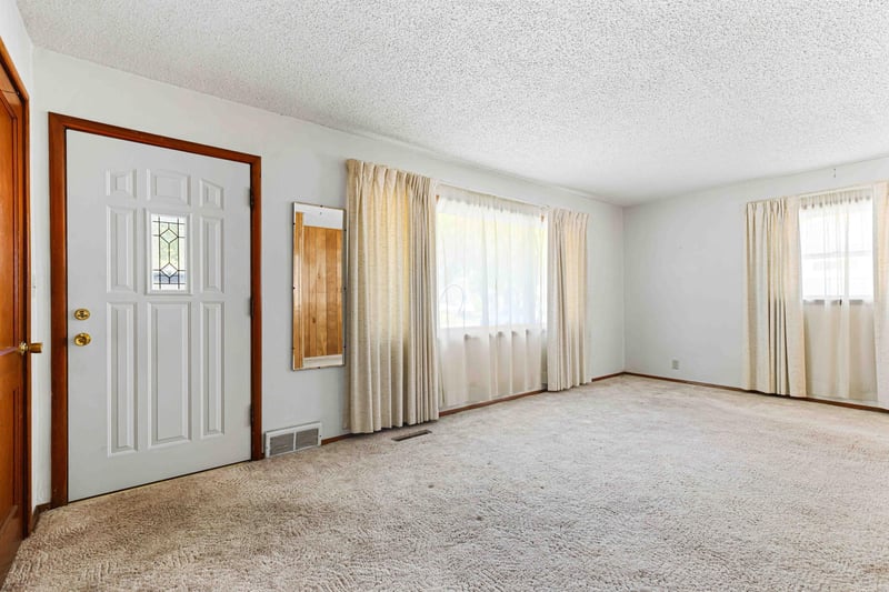 1624 4th St S, Moorhead, MN 56560