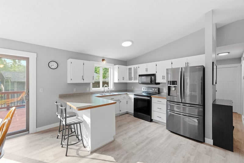 5652 W Oakes Dr, Saint Cloud, MN 56303