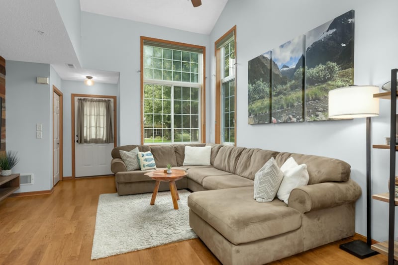 307 Arrowhead Dr, Lino Lakes, MN 55014