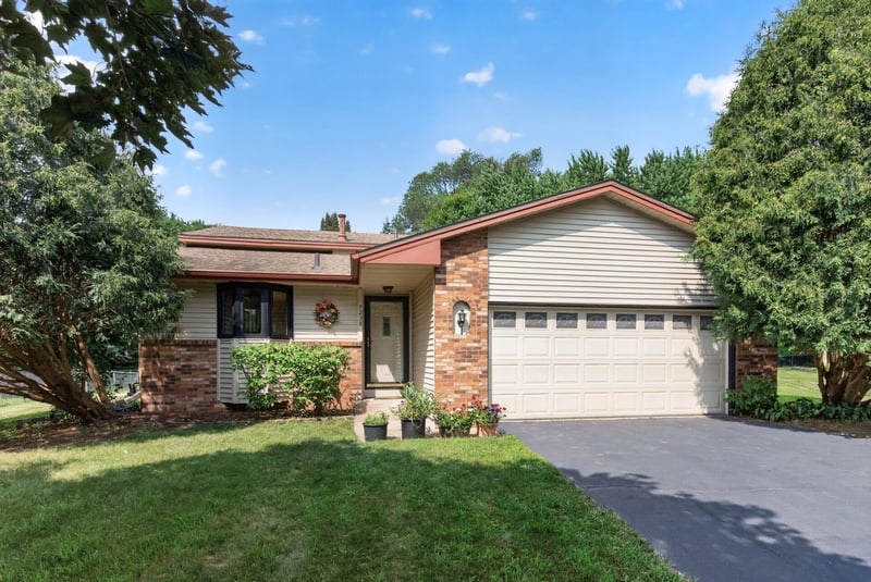 7238 Taffy Way, Eden Prairie, MN 55346