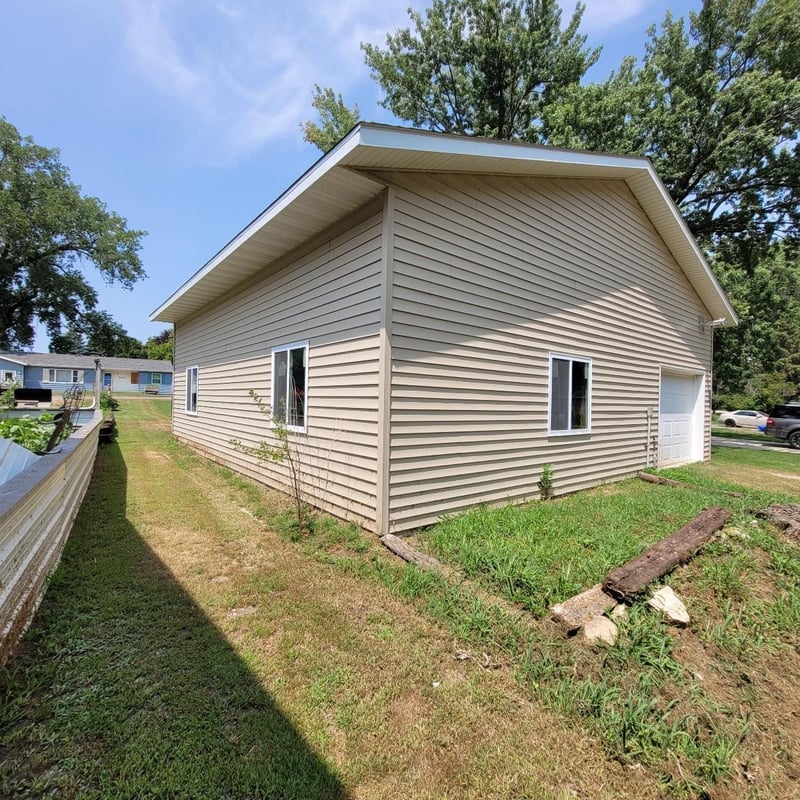 2375 Cottonwood Lake Dr, Windom, MN 56101