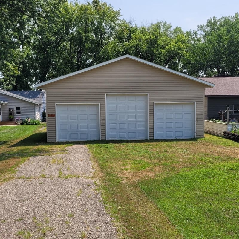 2375 Cottonwood Lake Dr, Windom, MN 56101