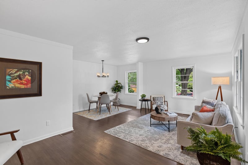 837 Mcknight Rd N, Saint Paul, MN 55119
