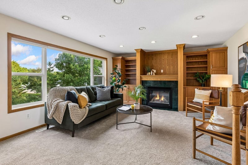 16267 Griffon Trl, Lakeville, MN 55044