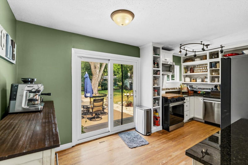 2429 Ronald Ave, White Bear Lake, MN 55110