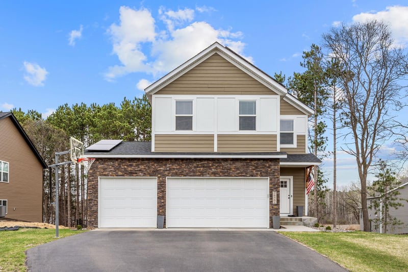 26561 8th St, Zimmerman, MN 55398