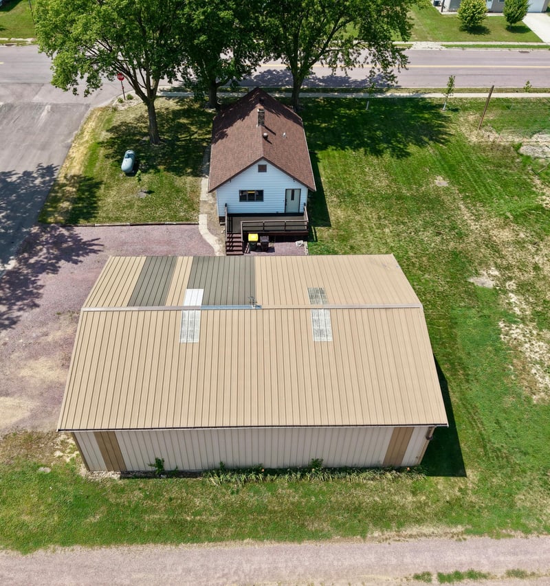 200 2nd St N, Darfur, MN 56022