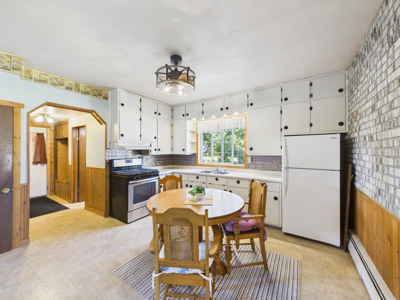 286 Park Ave, Saint Martin, MN 56376