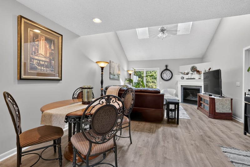 2408 Viola Heights Dr NE, Rochester, MN 55906