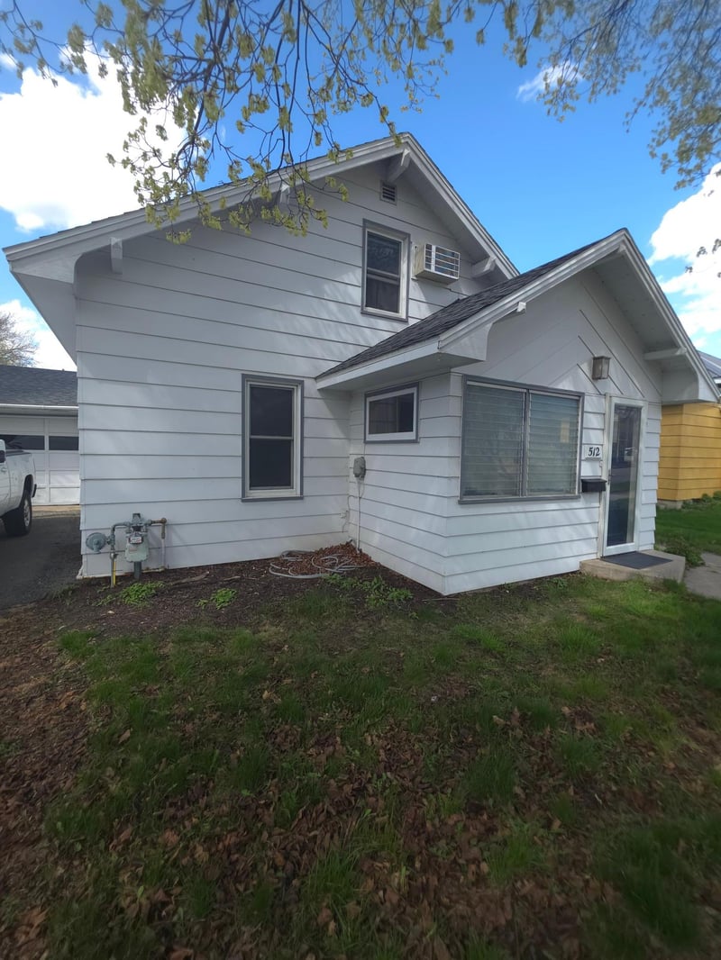 512 State St W, Detroit Lakes, MN 56501