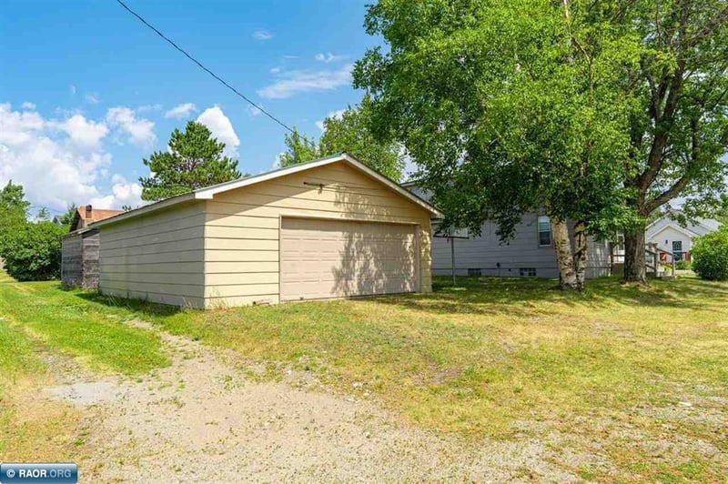 49 Gordon St, Soudan, MN 55782
