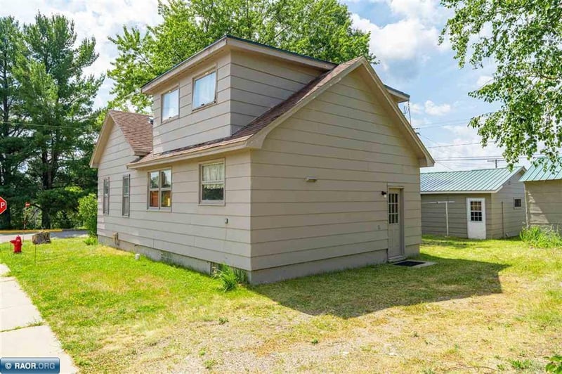 49 Gordon St, Soudan, MN 55782