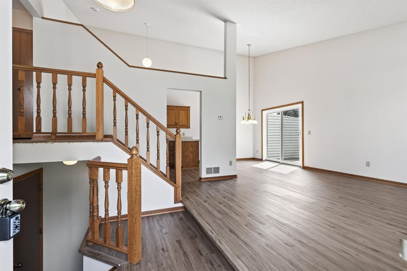 14799 Endicott Way, Apple Valley, MN 55124