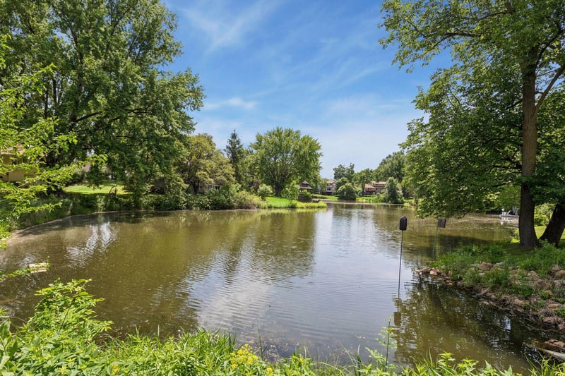 2095 Kelly Dr, Golden Valley, MN 55427
