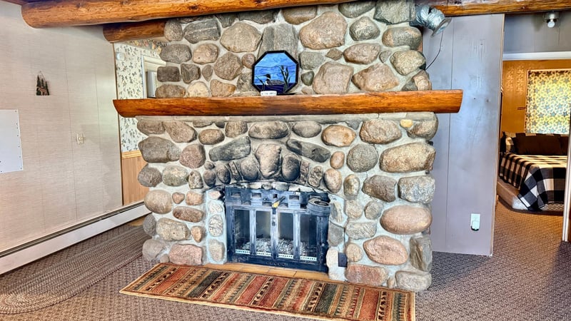 306 E River Dr, Park Rapids, MN 56470