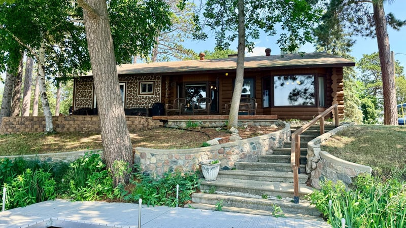 306 E River Dr, Park Rapids, MN 56470