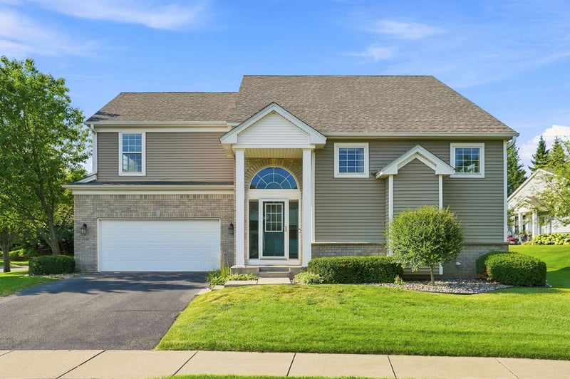 7143 Arthur Dr, Woodbury, MN 55125