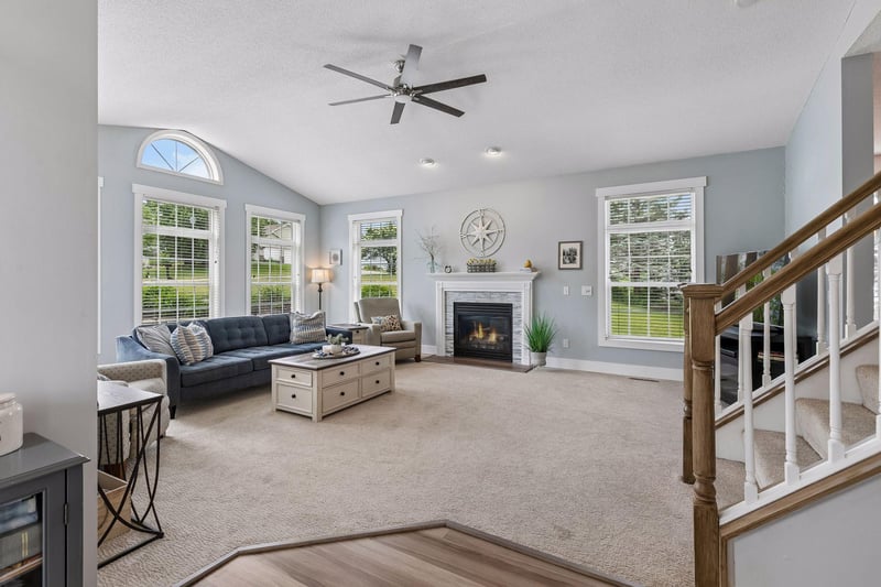 17437 Hazel Ct, Lakeville, MN 55044
