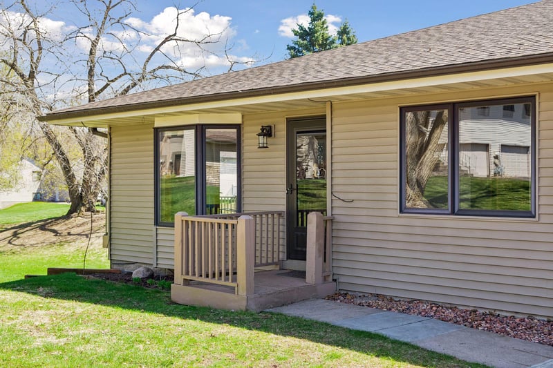 7730 Blaine Ave, Inver Grove Heights, MN 55076