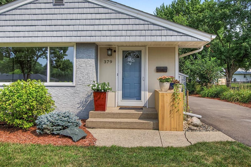 379 Ruby Dr, West Saint Paul, MN 55118