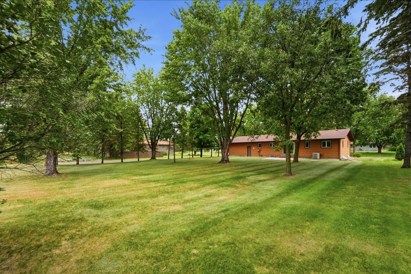 1333 Cypress Rd, Saint Cloud, MN 56303