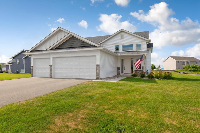 1220 Ivy Way, Faribault, MN 55021