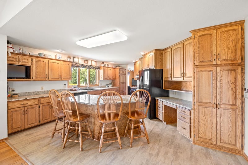 1450 Jefferson St SE, Hutchinson, MN 55350