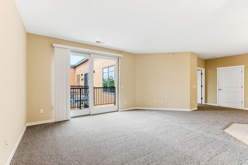 1070 Grandview Ct NE #411, Columbia Heights, MN 55421
