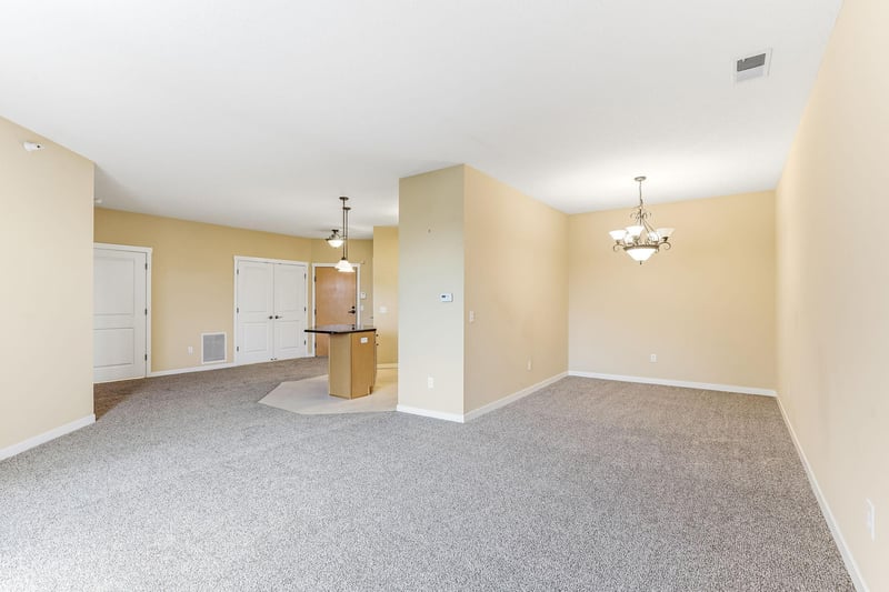 1070 Grandview Ct NE #411, Columbia Heights, MN 55421