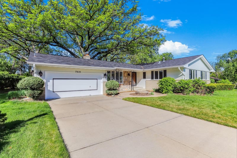 7610 Alden Way NE, Fridley, MN 55432