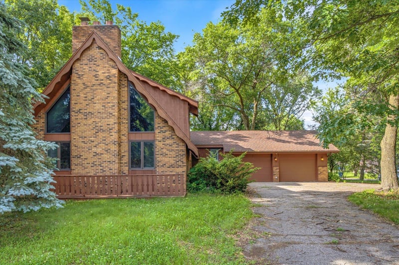 1817 Oregon Trl, Saint Cloud, MN 56301