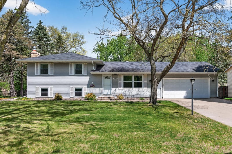 10441 Crocus St NW, Coon Rapids, MN 55433