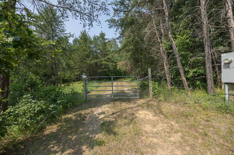 4134 Division St W, Backus, MN 56435